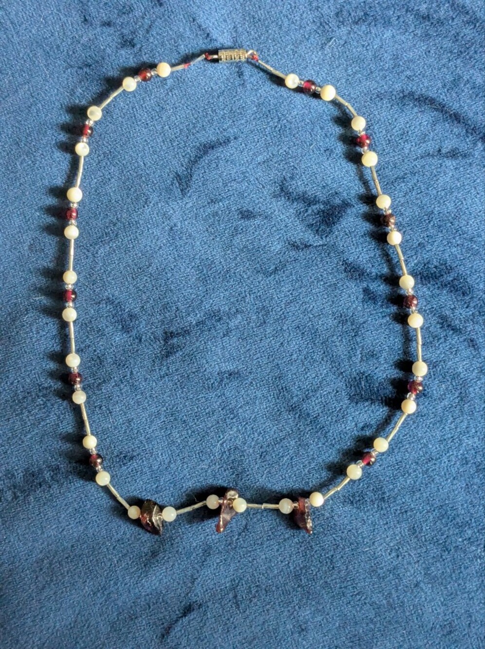 Women’s Beaded Necklace with Garnet and Mother Of Pearl Beads